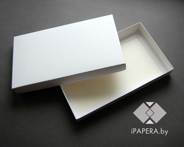 Коробка из мелованного картона белая