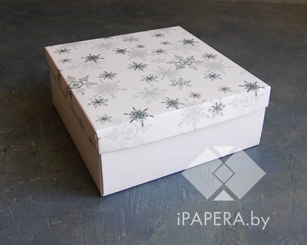 Коробка "Акварельные снежинки" 22*22*10 см (белое дно)