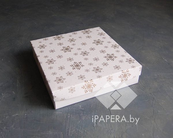 Коробка "Снежинки" 22*22*5 см (белое дно)