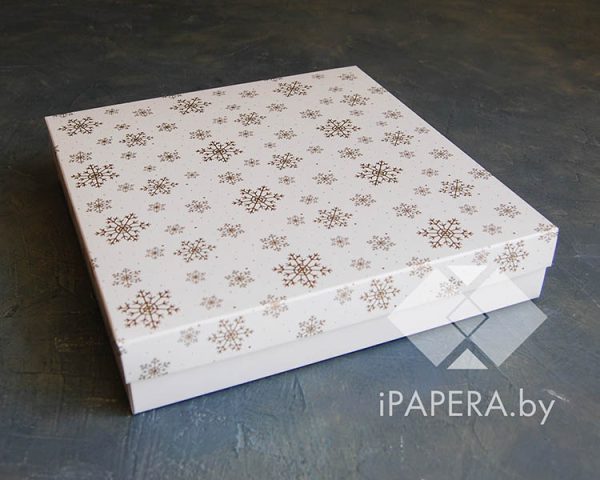 Коробка "Снежинки" 25*25*5 см (белое дно)