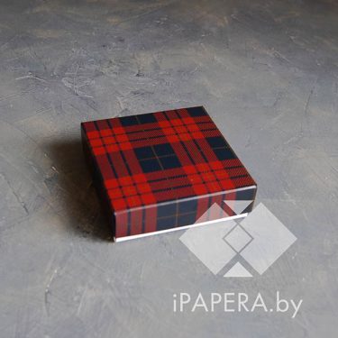 Коробка "Шотландка" 7*7*3 см (белое дно)