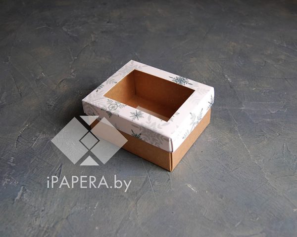 Коробка "Акварельные снежинки с окном" 10*8*5 см (крафт дно)