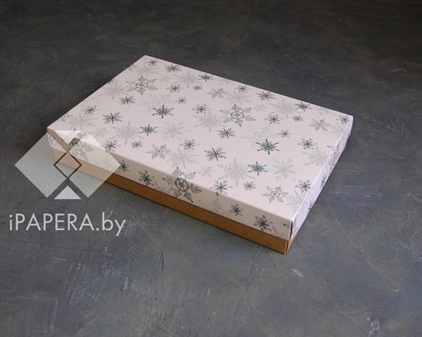 Коробка "Акварельные снежинки" 30*20*5 см (крафт дно)