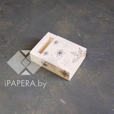 Коробка-пенал "Акварельные снежинки" 5*5*3 см с фальшбортом (белое дно)