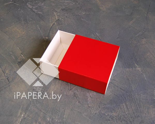 Коробка-пенал "Красная" 7*7*3 см (белое дно)