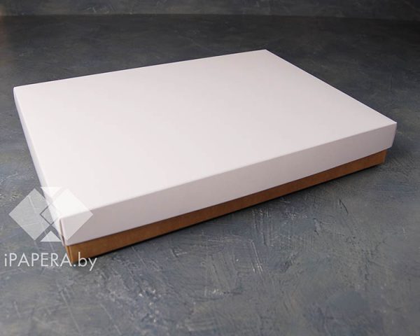 Коробка "Белая" 35*25*5 см (крафт дно)