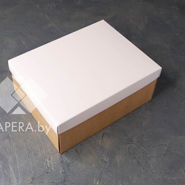 Коробка "Белая" 21*16,5*9 см (крафт дно)