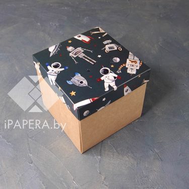 Крафт-коробка "Космос" 12*12*12 см (крафт дно из микрогофры)