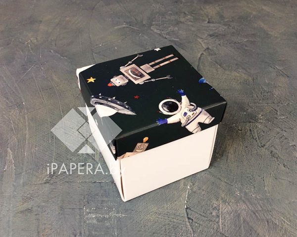 Коробка "Космос" 7*7*7 см (белое дно)