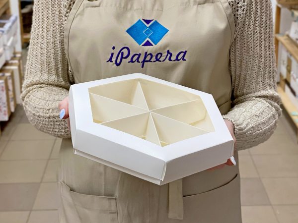Шестигранная коробка "Белая с окном" 21,5х24,5х4 см (белое дно) — изображение 2