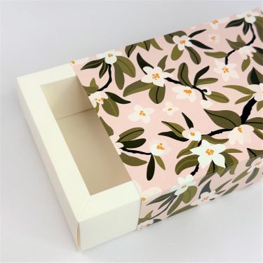 Коробка-пенал "Белые цветы" 11*16*5 см (белое дно)