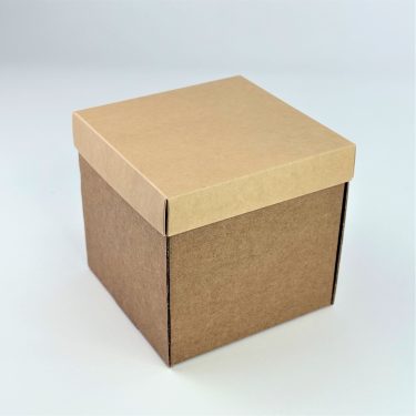 Крафт-коробка 12*12*12 см (крафт дно из микрогофры)
