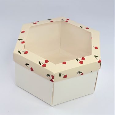 Шестигранная коробка с окном "Вишни" 21,5х24,5х12 см (белое дно)