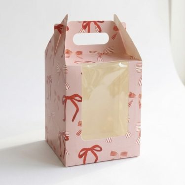 Коробка с ручкой и окном "Бантики" 16*16*20 см (для кулича)